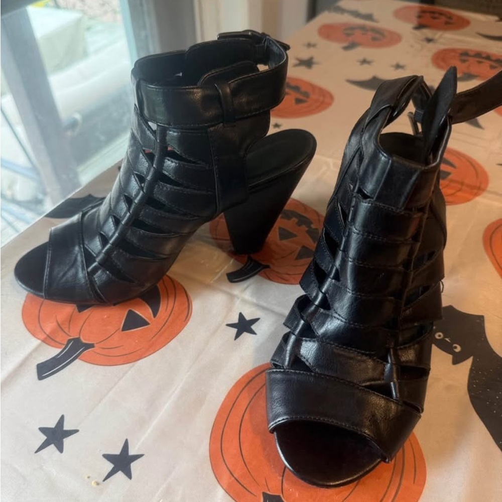 Wild Diva Black Caged Peeptoe Heels